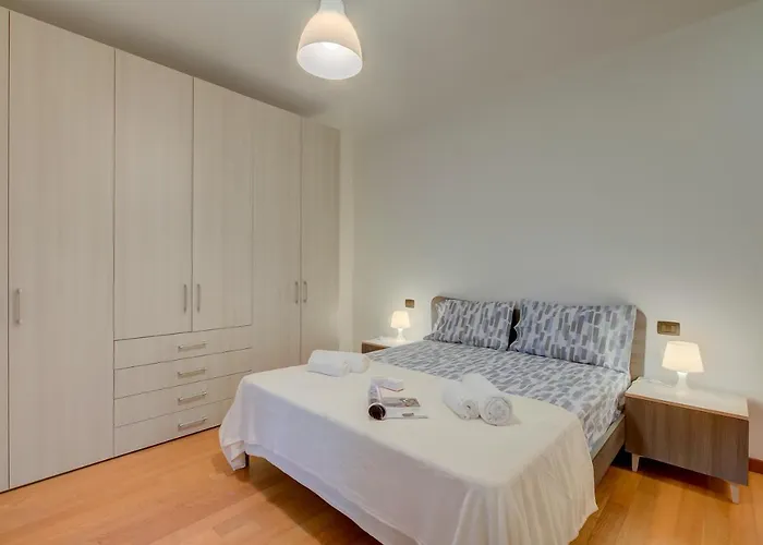 Magnolia - New Center- Happy Lejlighed Laveno-Mombello