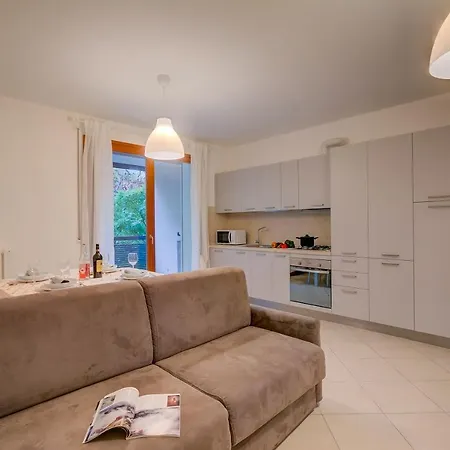 Magnolia - New Center- Happy