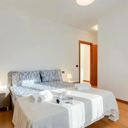 Appartement Magnolia: Centre 2br With Terrace - Happy Laveno-Mombello