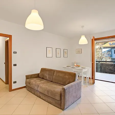 Magnolia: Centre 2br With Terrace - Happy