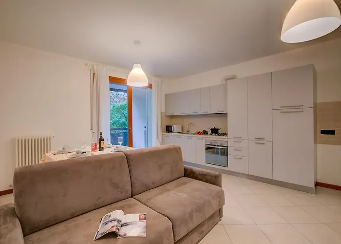 Magnolia - New Center- Happy