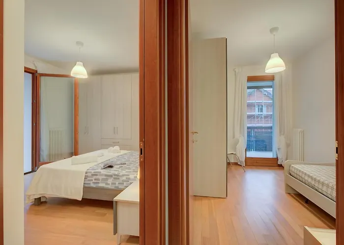 Magnolia - New Center- Happy